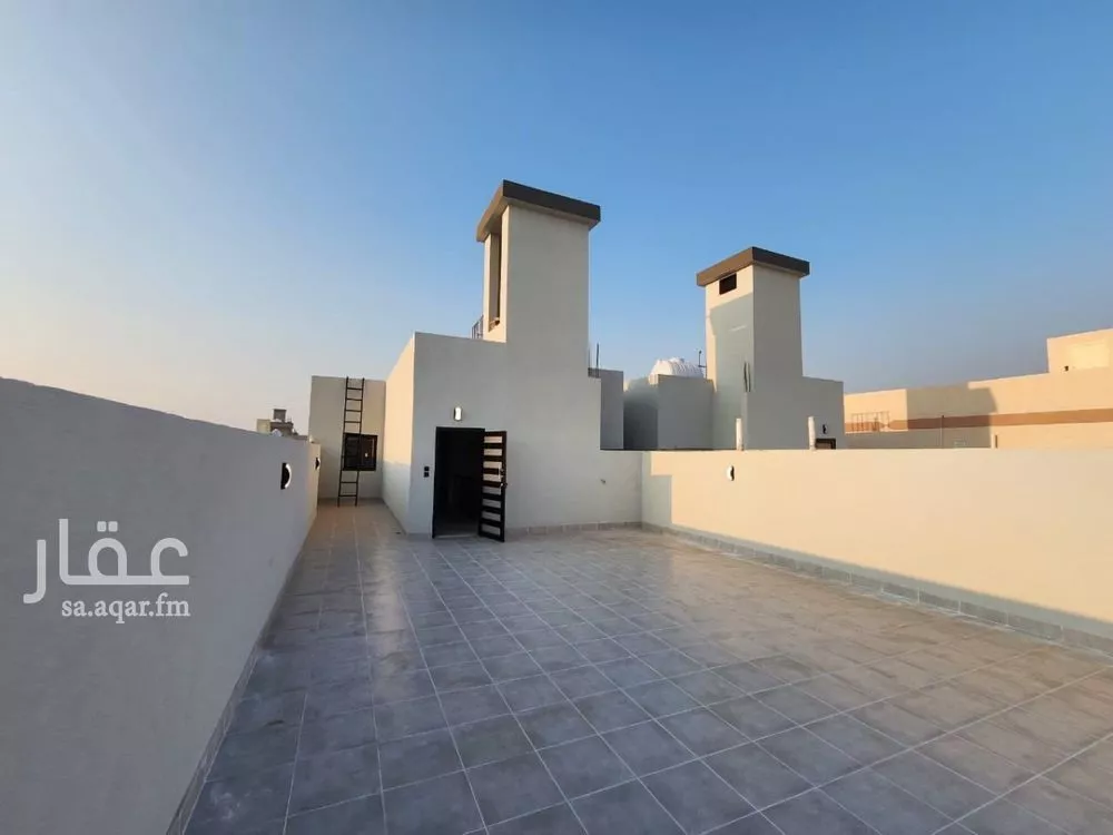 8 bedroom villa in Jeddah 5
