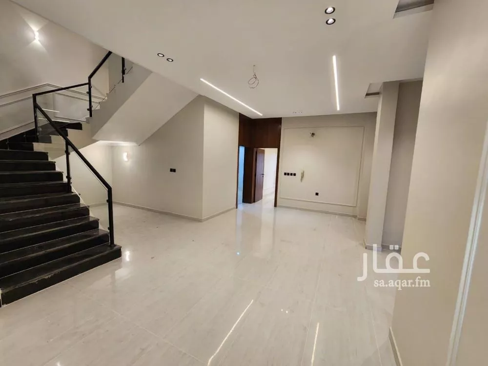 8 bedroom villa in Jeddah 8