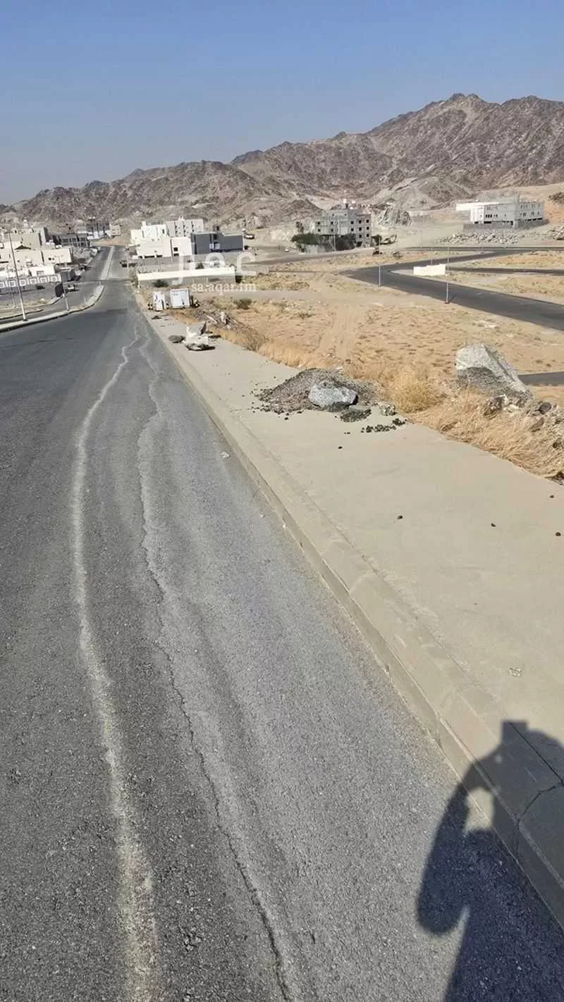 450 sqm land in Al Ukayshiyyah 3