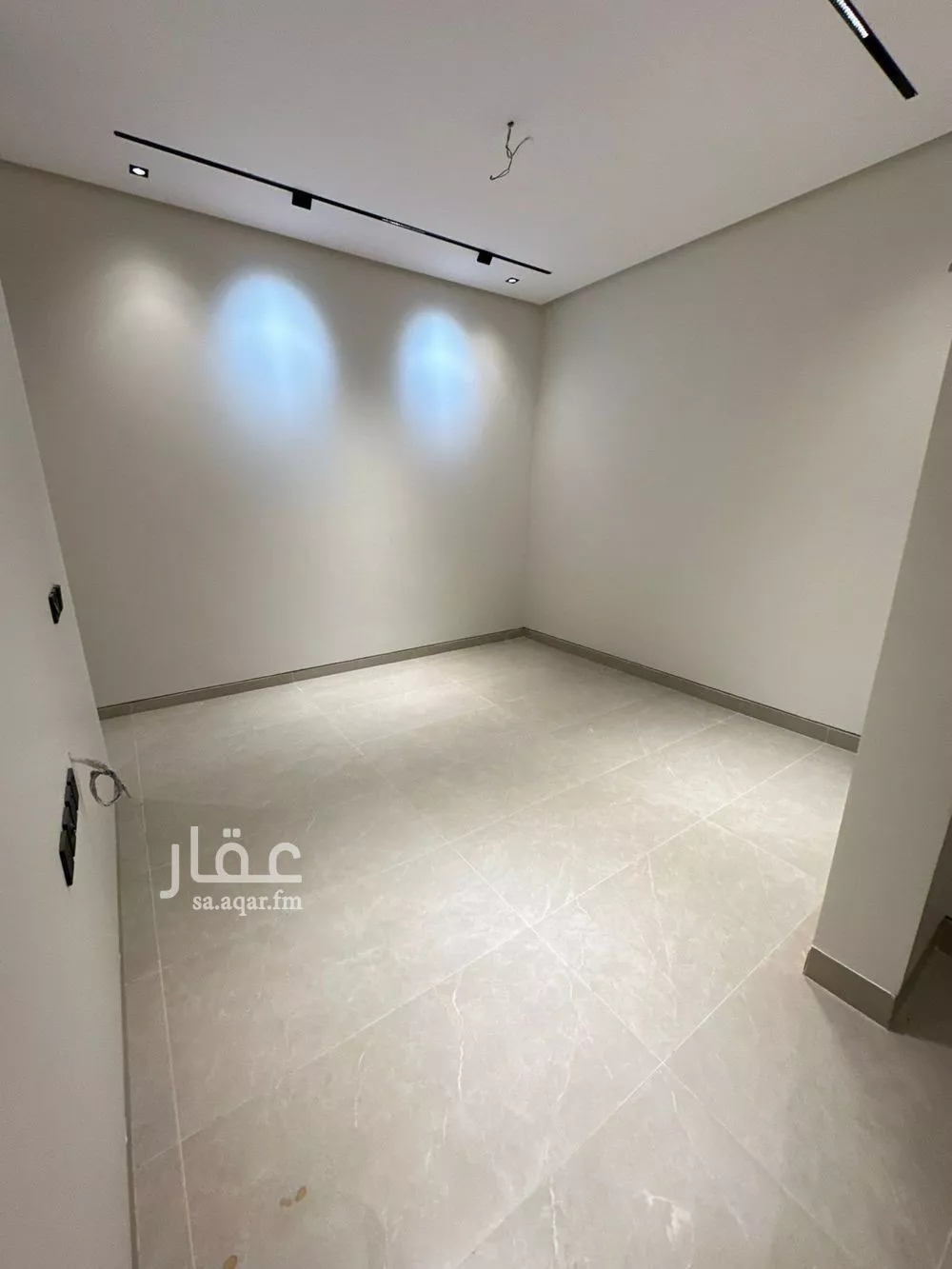فيلا 6 غرف في الشراع 5