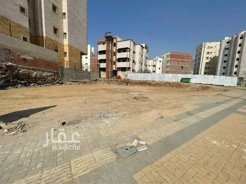 أرض 364 م² في الجامعة 2
