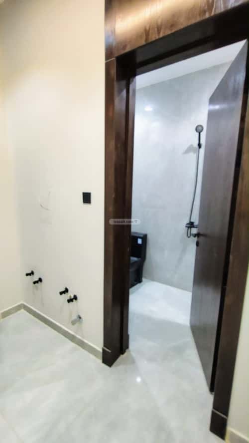 4 bedroom apartment in Al Janadriyah, Riyadh 9