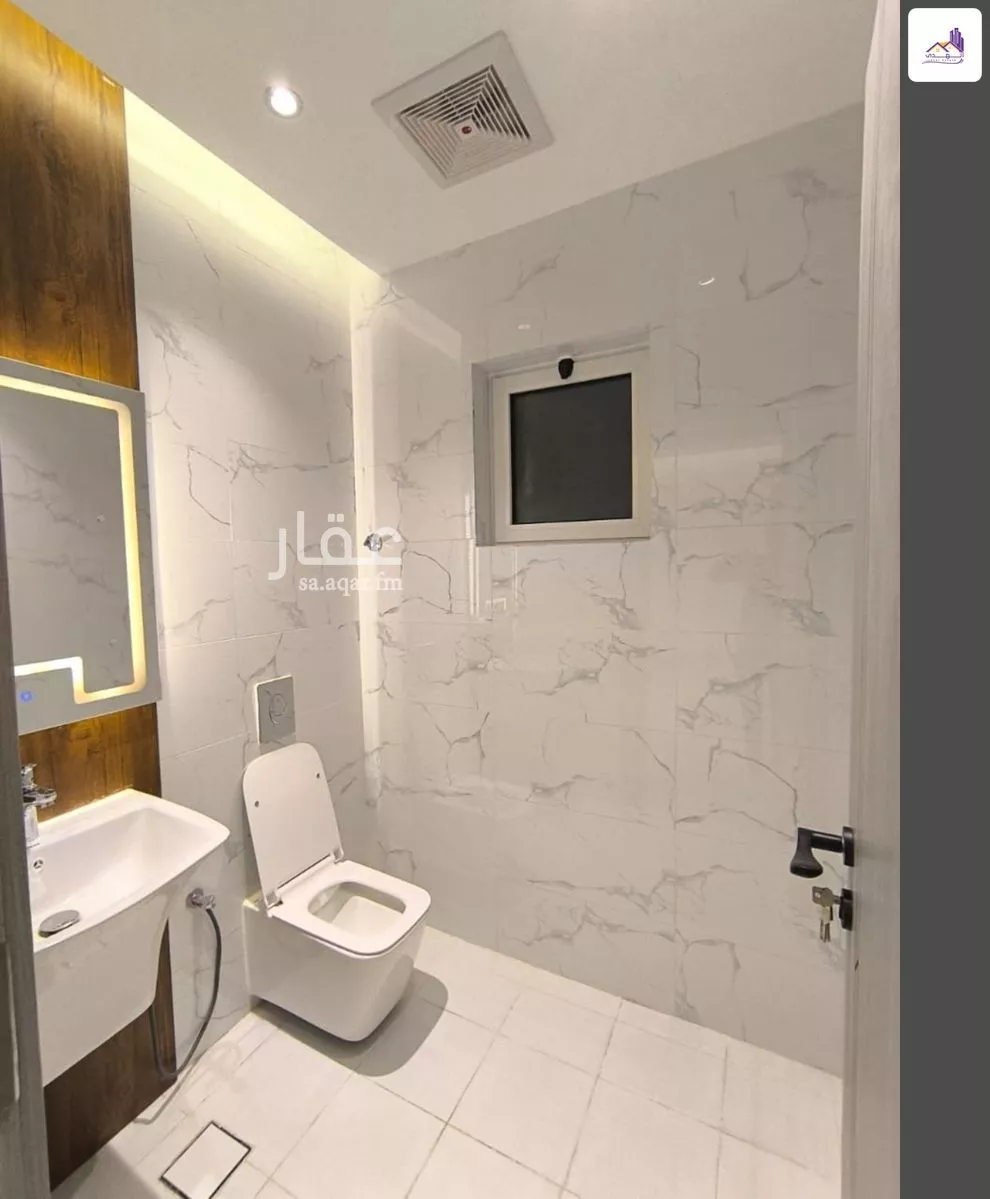9 bedroom villa in Jeddah 10