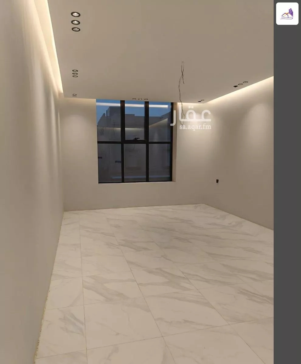 9 bedroom villa in Al Yaqout 12