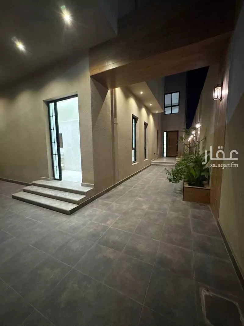 6 bedroom villa in King Fahd 2
