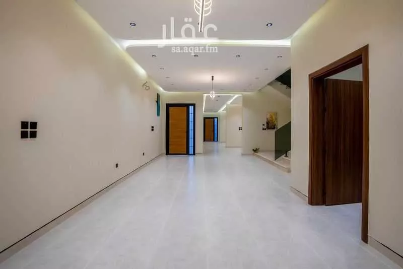 6 bedroom villa in King Fahd 13