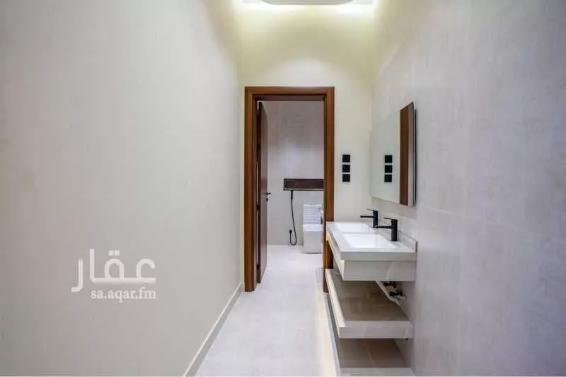 6 bedroom villa in King Fahd 15
