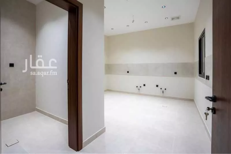 6 bedroom villa in King Fahd 17