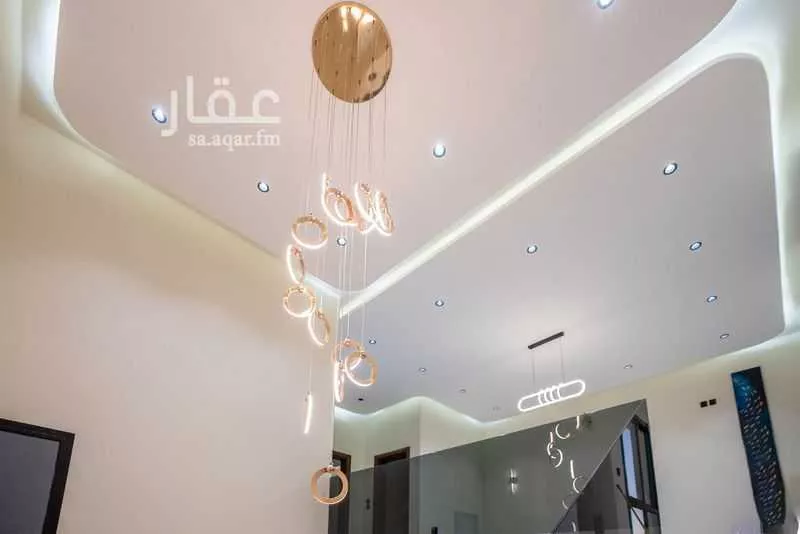 6 bedroom villa in King Fahd 18