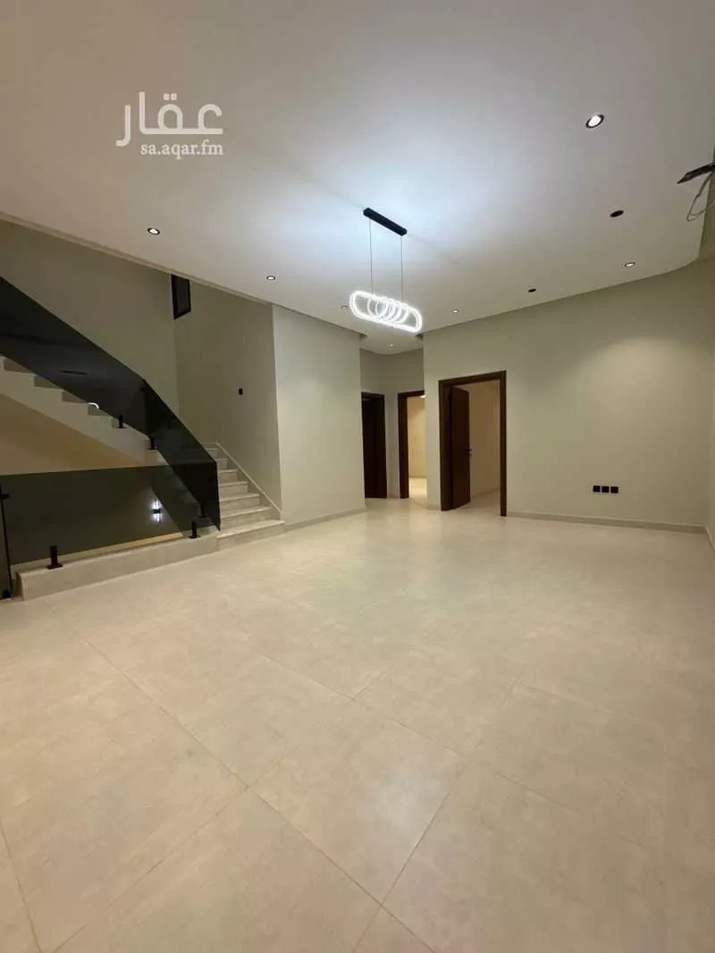6 bedroom villa in King Fahd 9