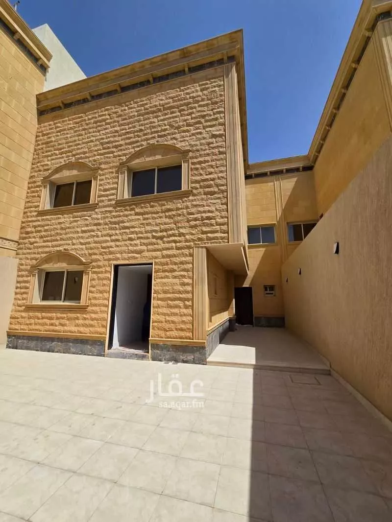 6 bedroom villa in Al Awali 12