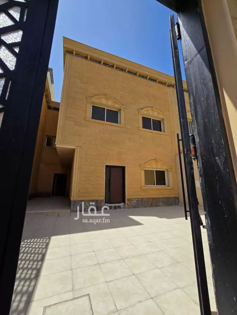 6 bedroom villa in Al Awali 23