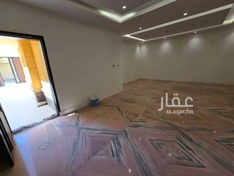 6 bedroom villa in Al Awali 8