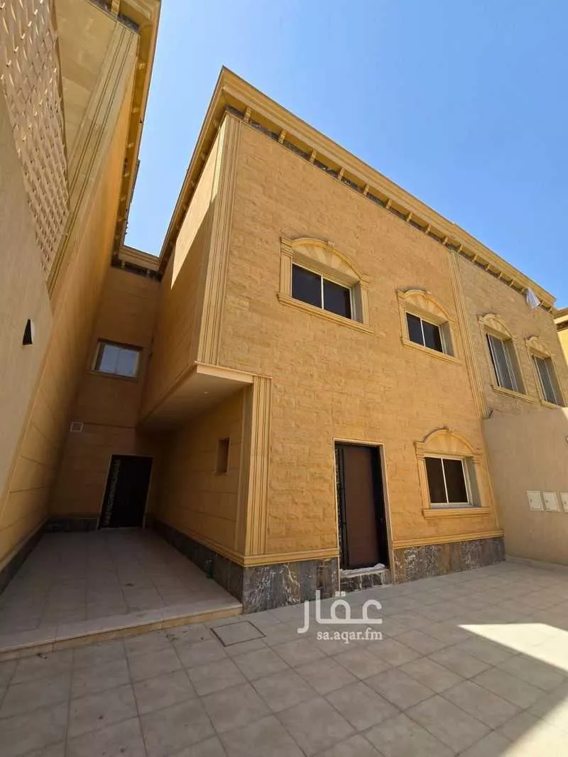 6 bedroom villa in Al Awali 10