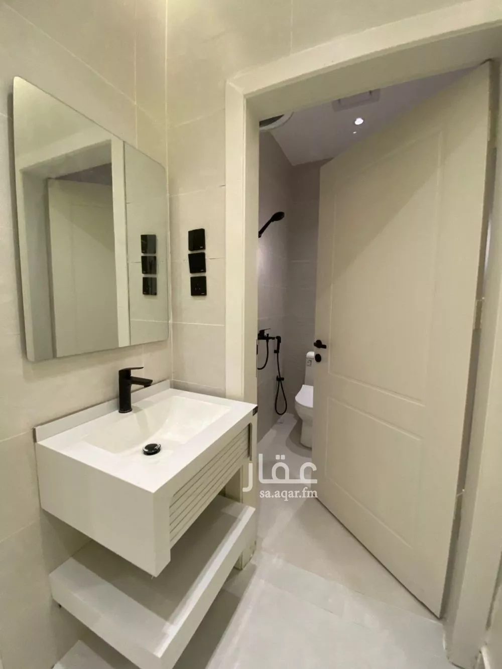 9 bedroom apartment in Al Rashidiyyah 5