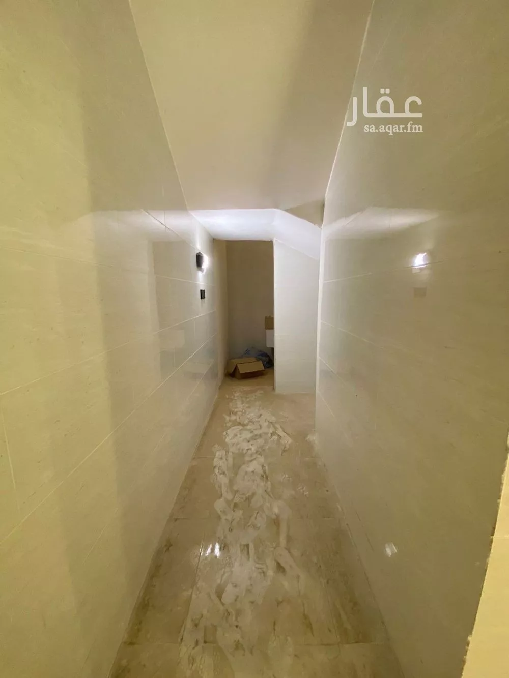فيلا 8 غرف في الملك فهد 10