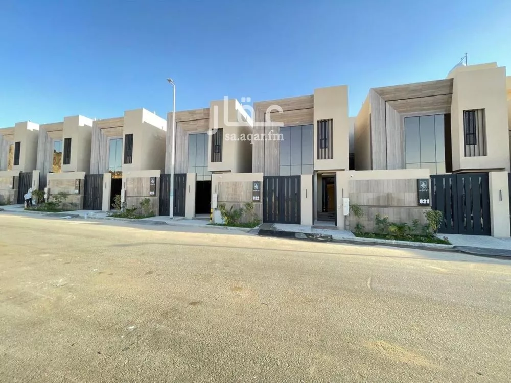 8 bedroom villa in Al Ukayshiyyah 16