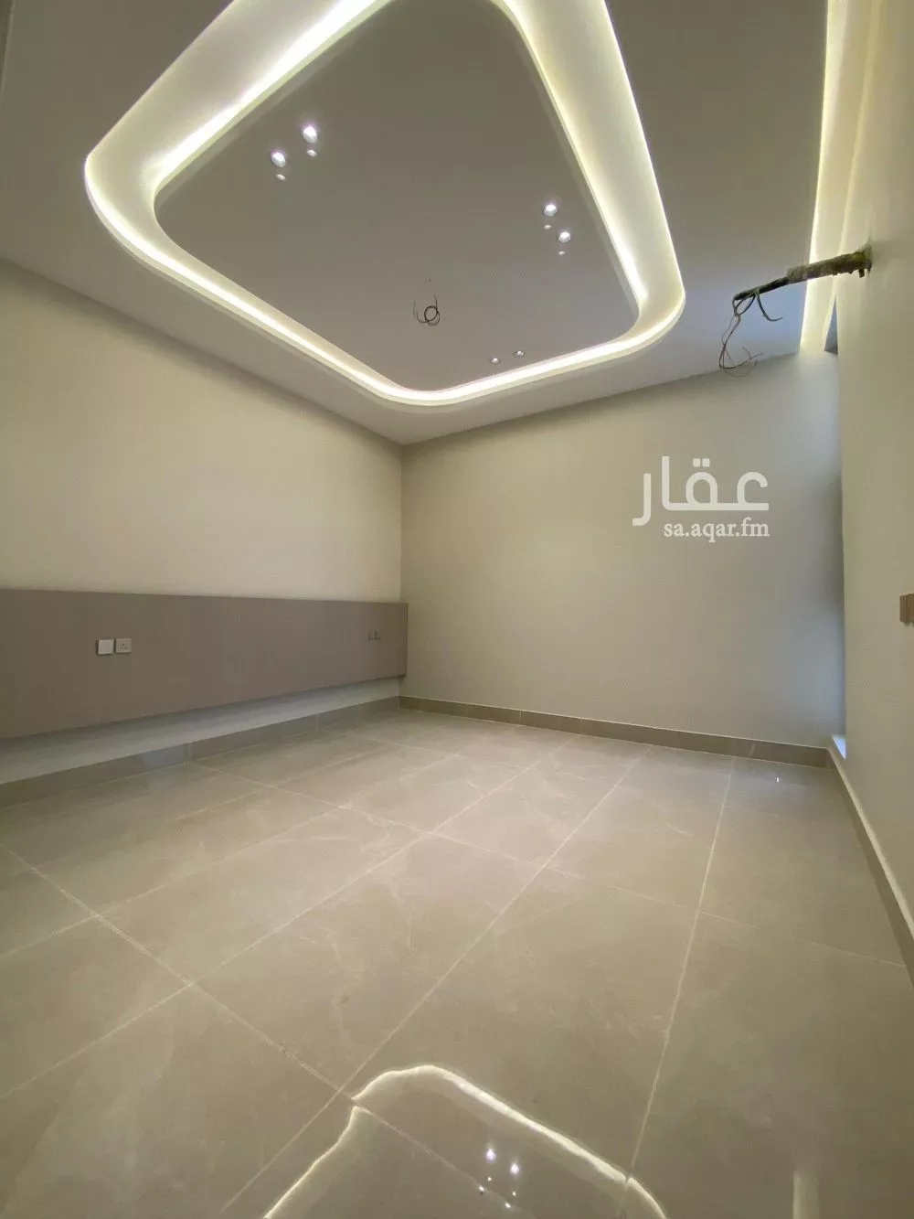 فيلا 8 غرف في العوالي 2
