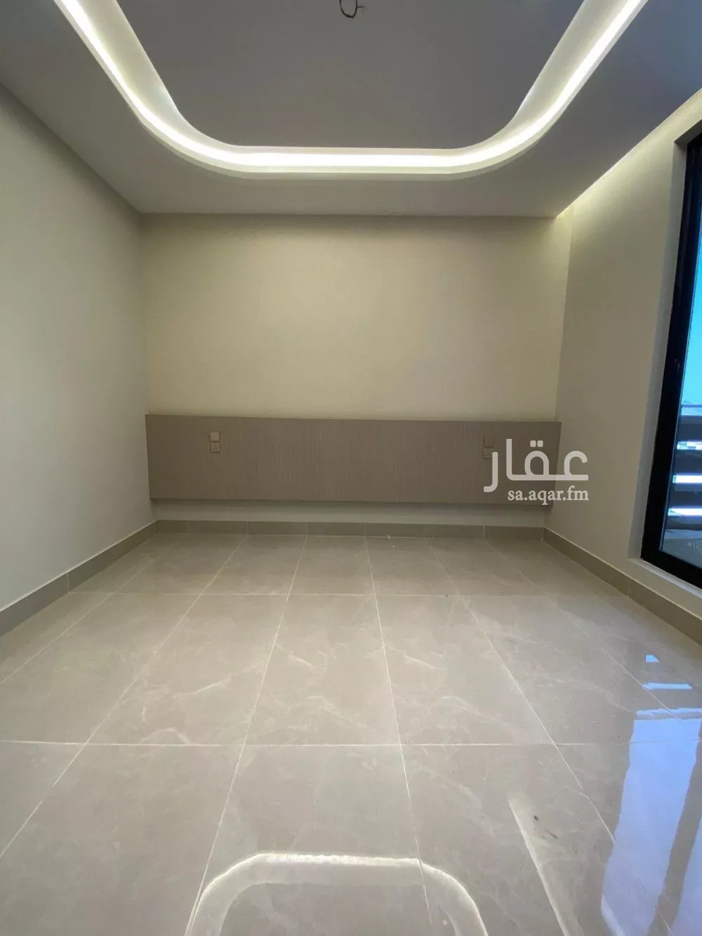فيلا 8 غرف في العوالي 15