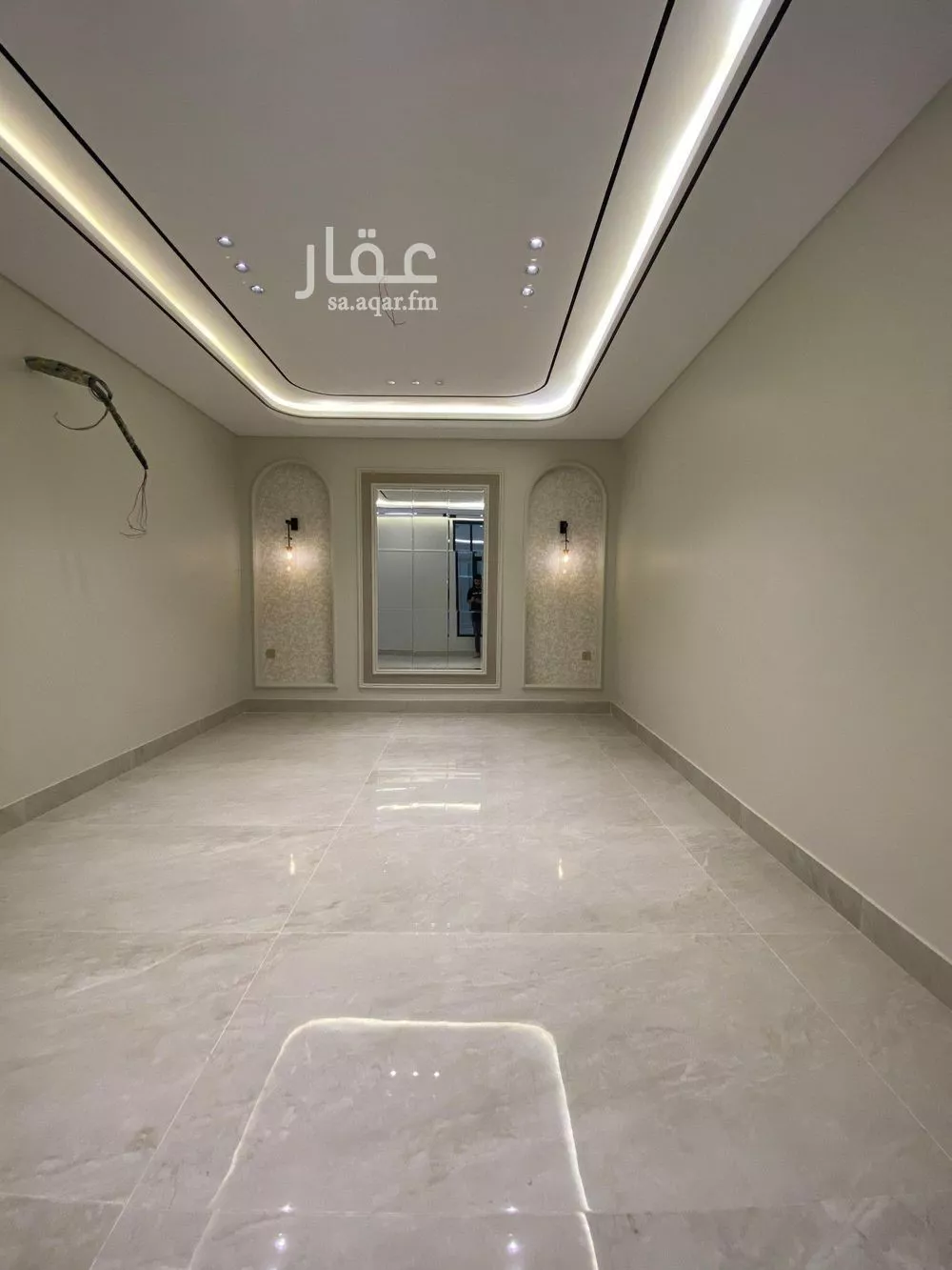 فيلا 8 غرف في العوالي 25