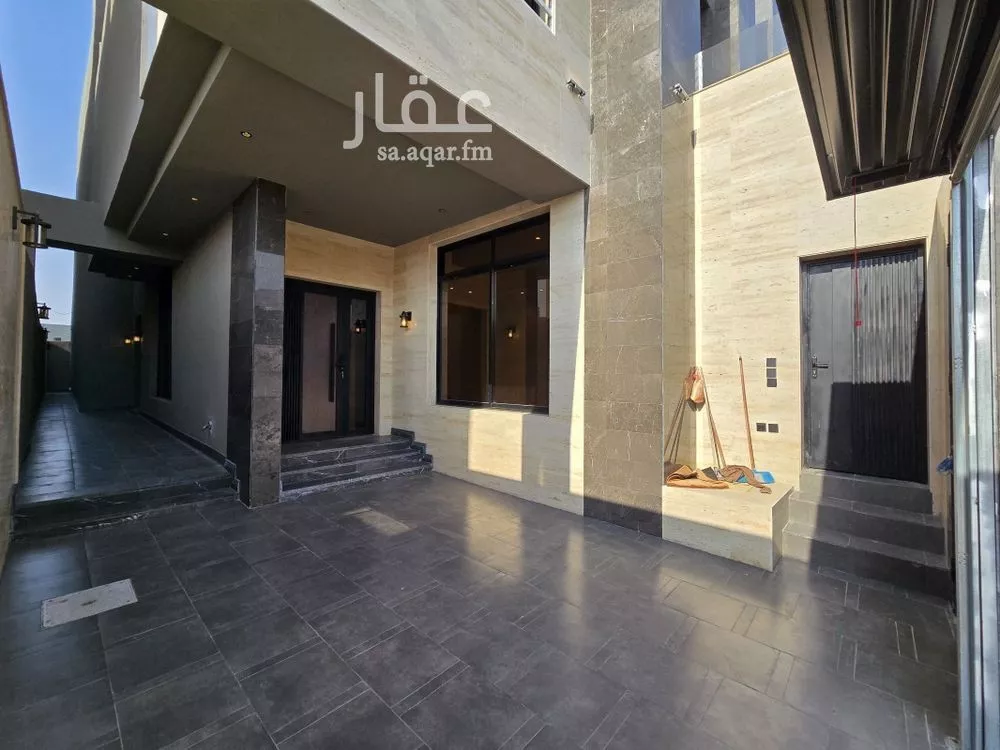9 bedroom villa in Al Ukayshiyyah 11