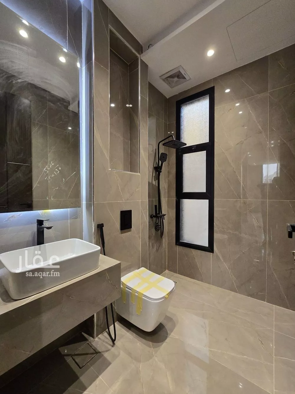 9 bedroom villa in Al Ukayshiyyah 15