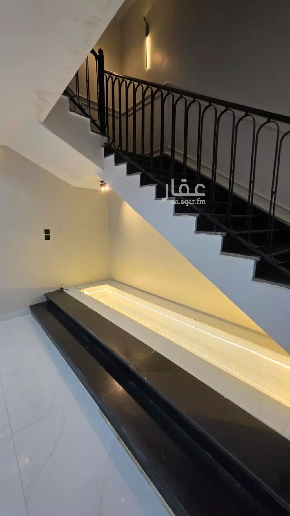 فيلا 8 غرف في الملك فهد 11