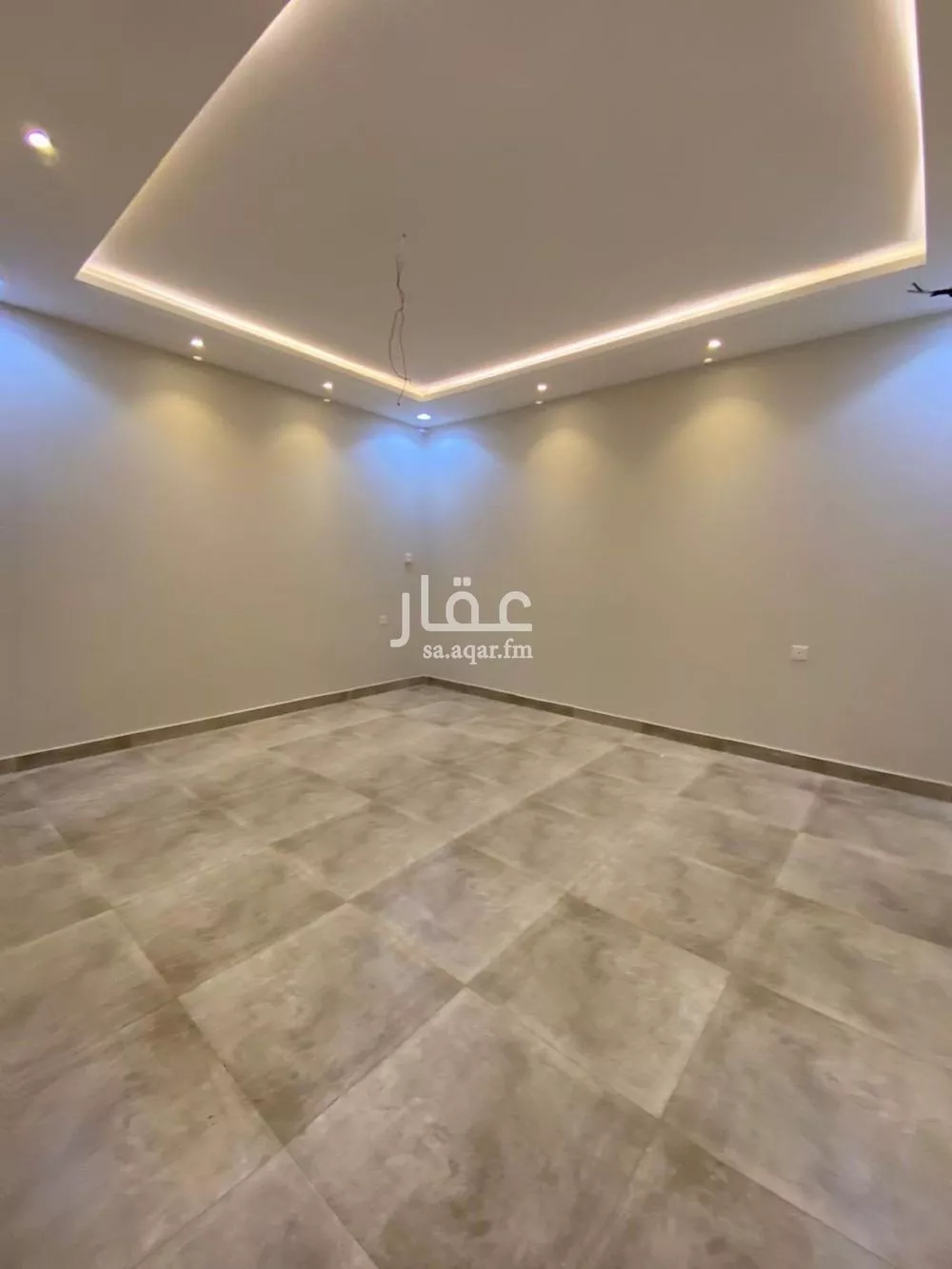 فيلا 9 غرف في الملك فهد 15