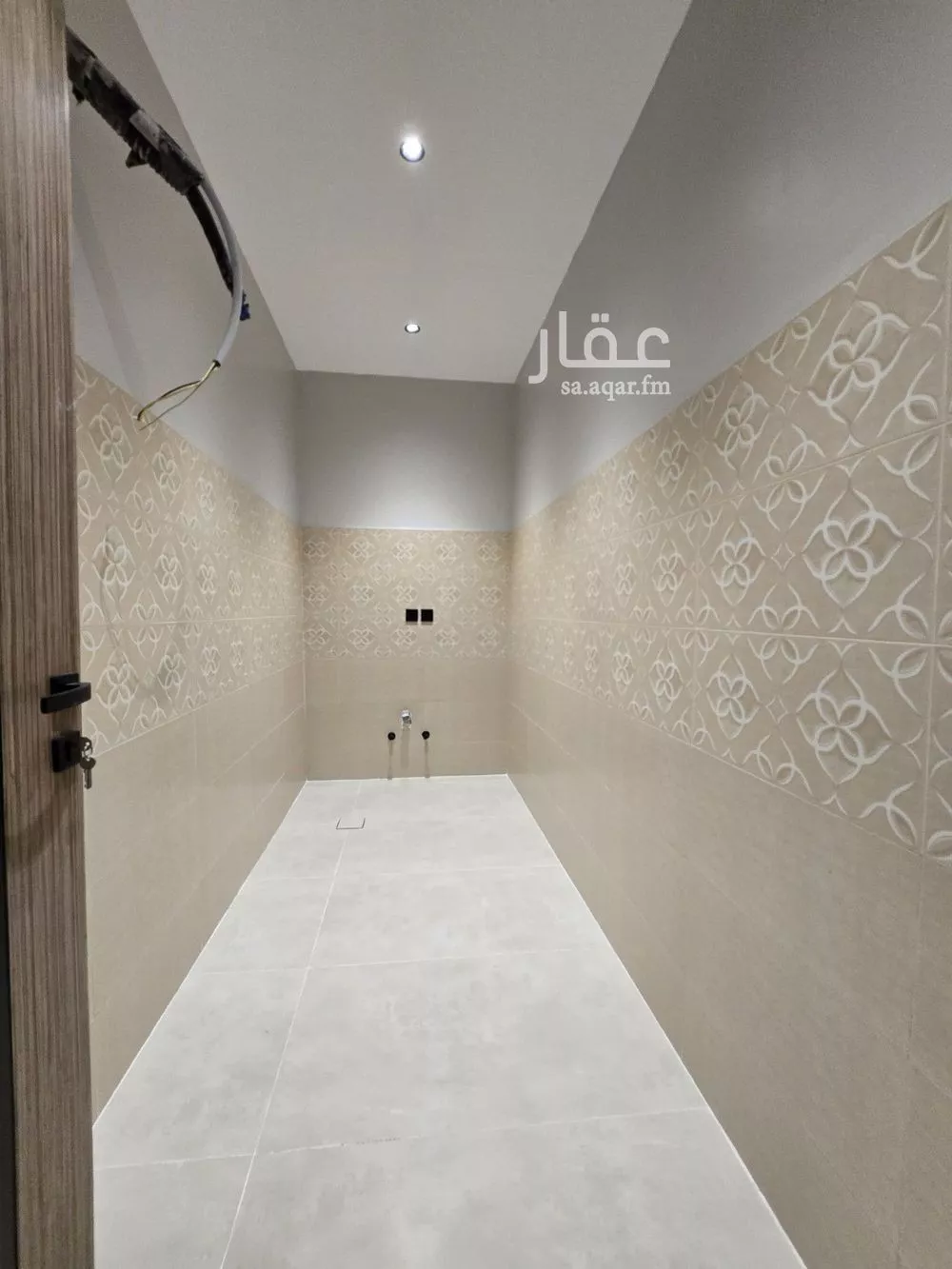 8 bedroom villa in King Fahd 18
