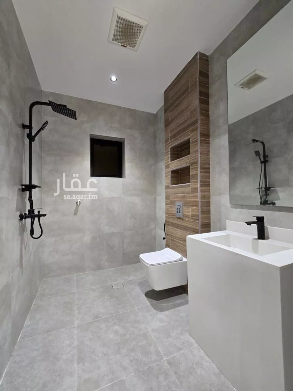 8 bedroom villa in King Fahd 27