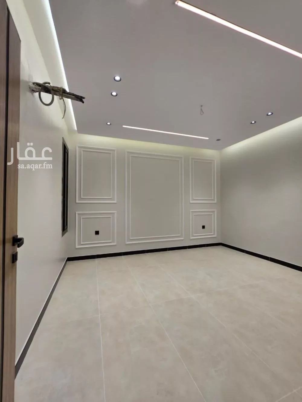 8 bedroom villa in King Fahd 9