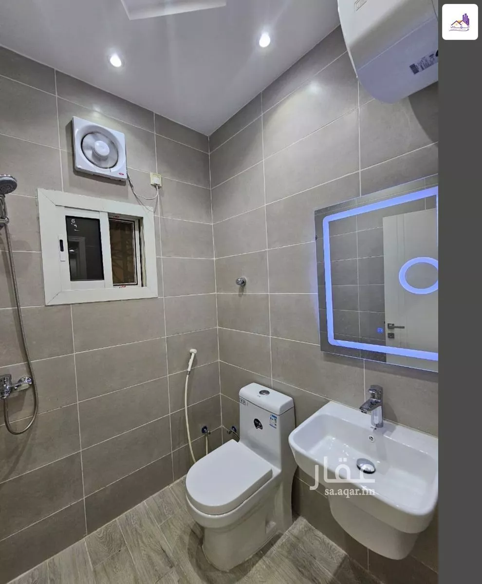 8 bedroom villa in Al Nawariyyah 19