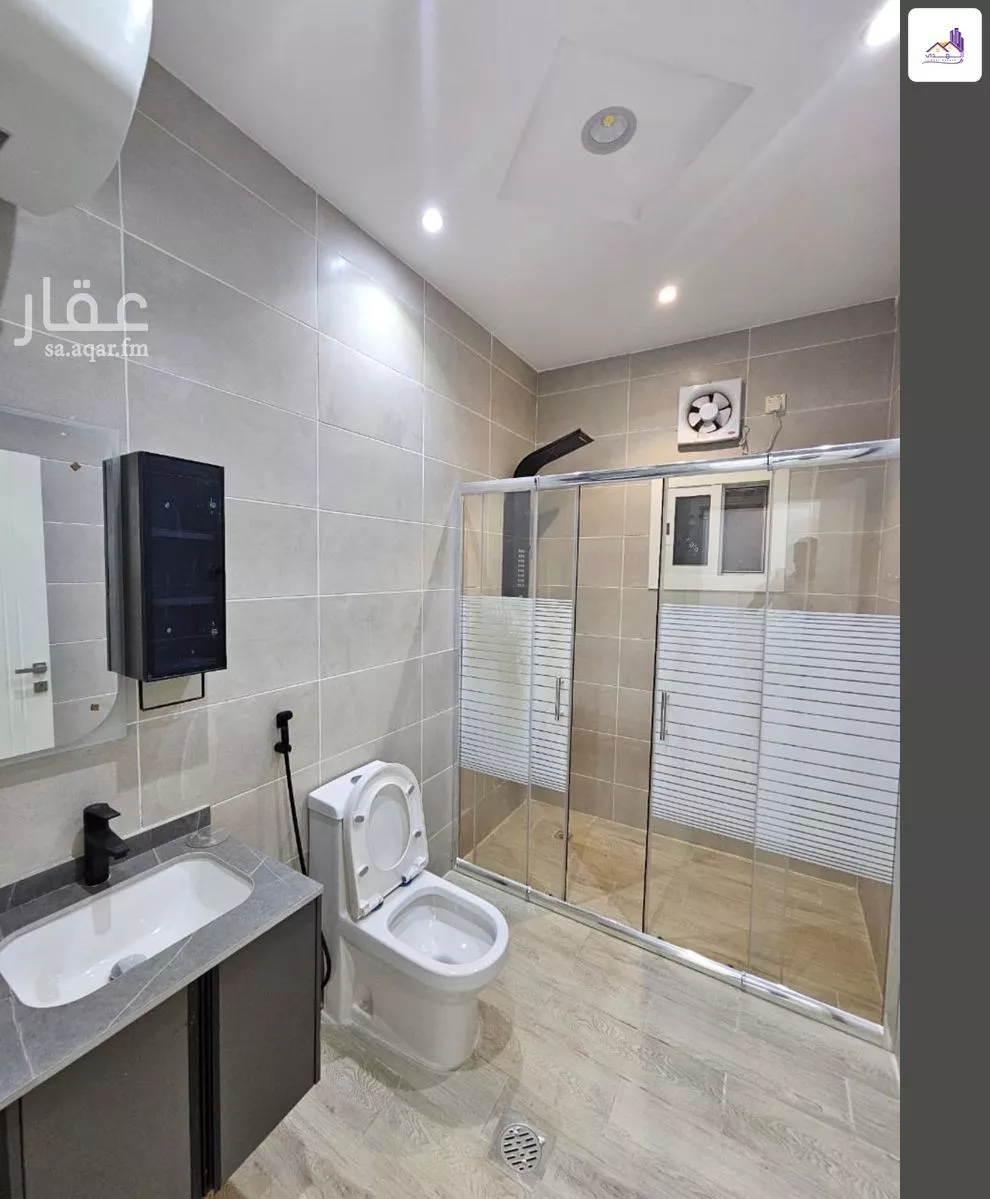 8 bedroom villa in Al Nawariyyah 21