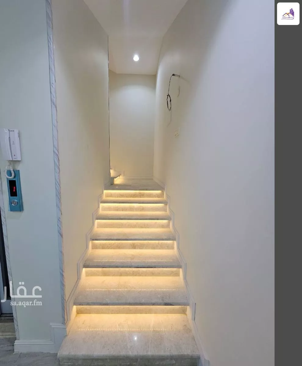 8 bedroom villa in Al Nawariyyah 5