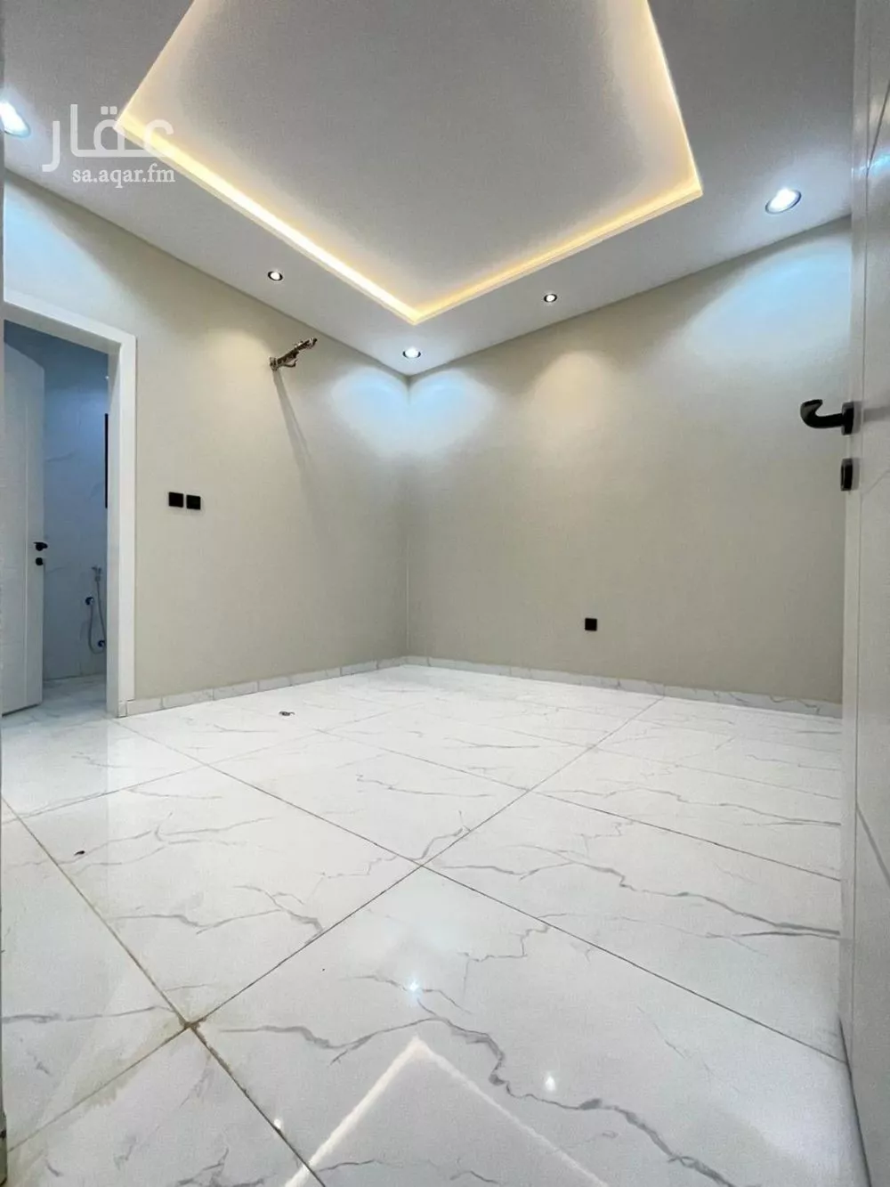 6 bedroom villa in Al Umrah Al Jadidah 12