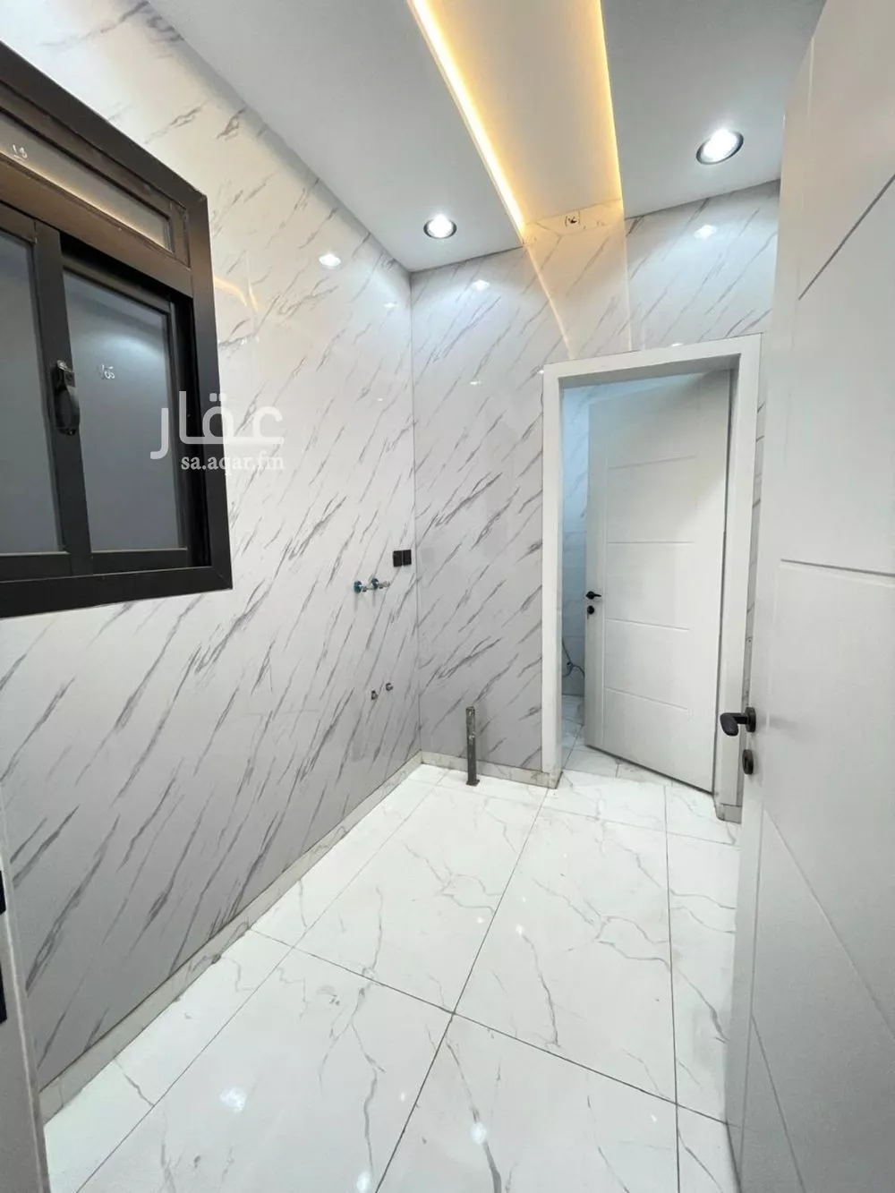 6 bedroom villa in Al Umrah Al Jadidah 3