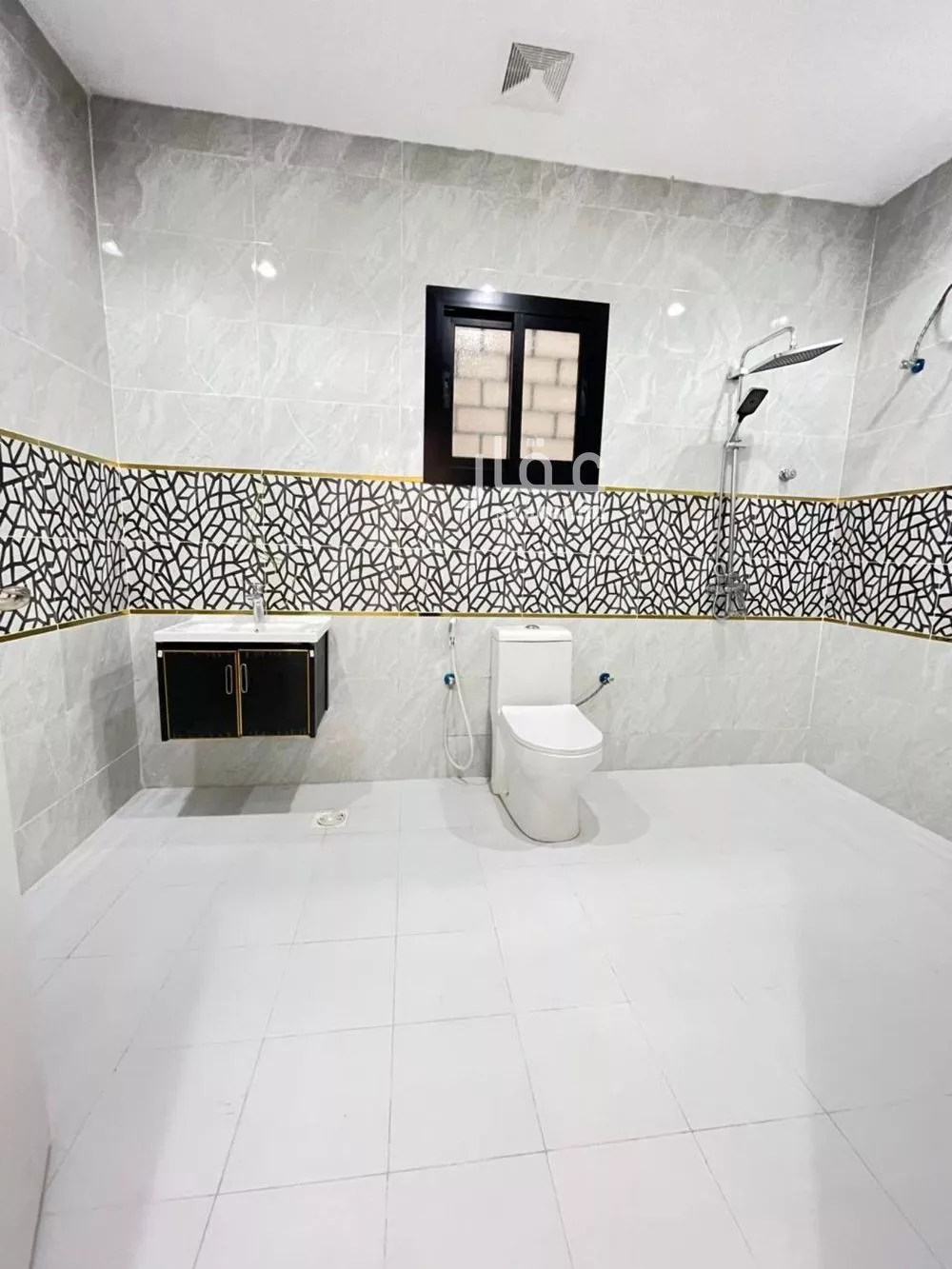 6 bedroom villa in Al Hijra 5