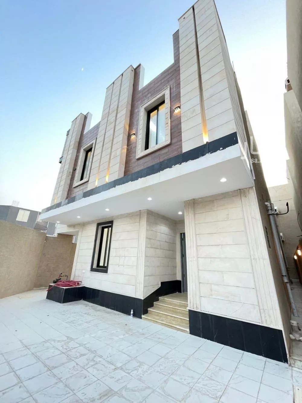 6 bedroom villa in Al Hijra 6