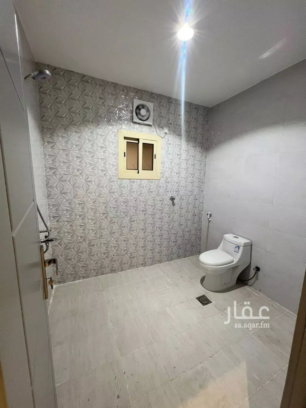فيلا 7 غرف في الملك فهد 10