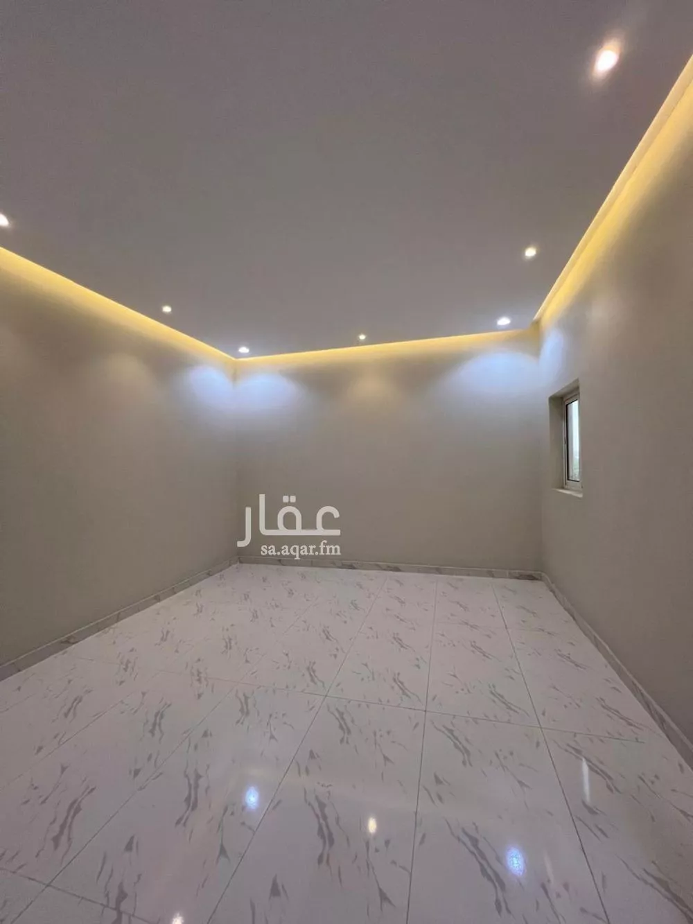 فيلا 6 غرف في الملك فهد 8