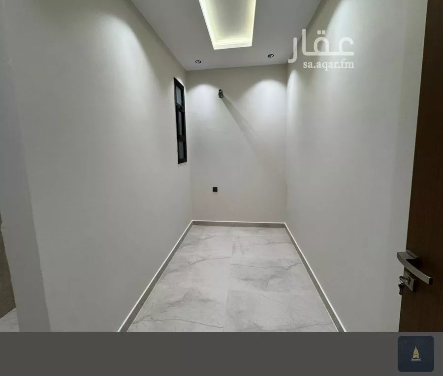 فيلا 10 غرف في الملك فهد 13