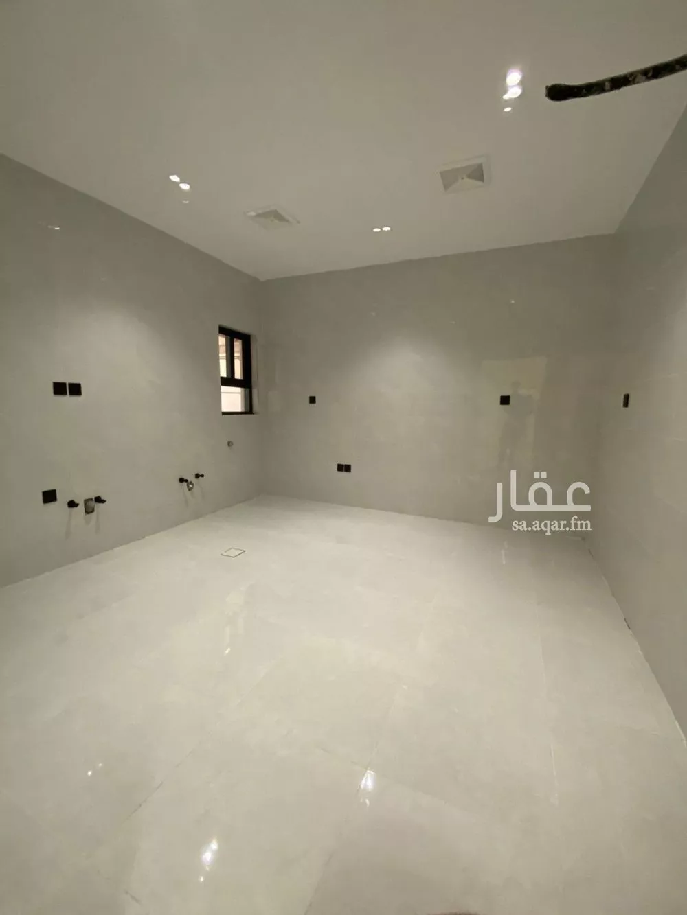 9 bedroom apartment in Al Rashidiyyah 9