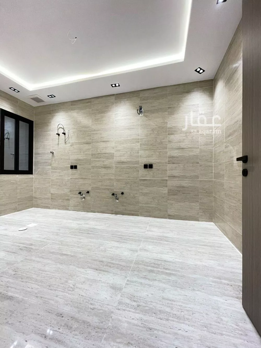 9 bedroom villa in Al Ukayshiyyah 11