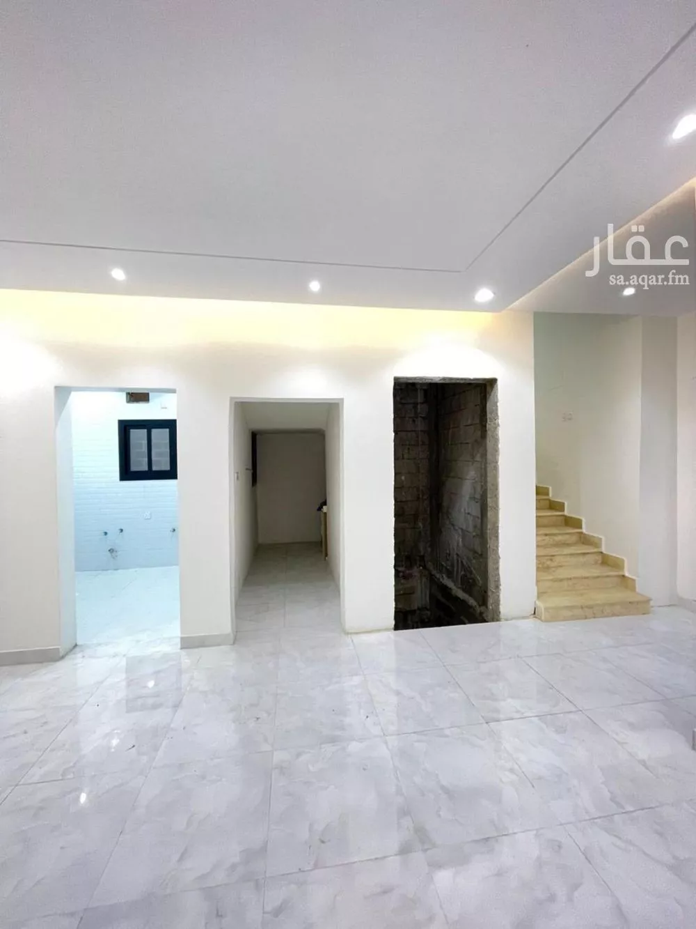 6 bedroom villa in King Fahd 11