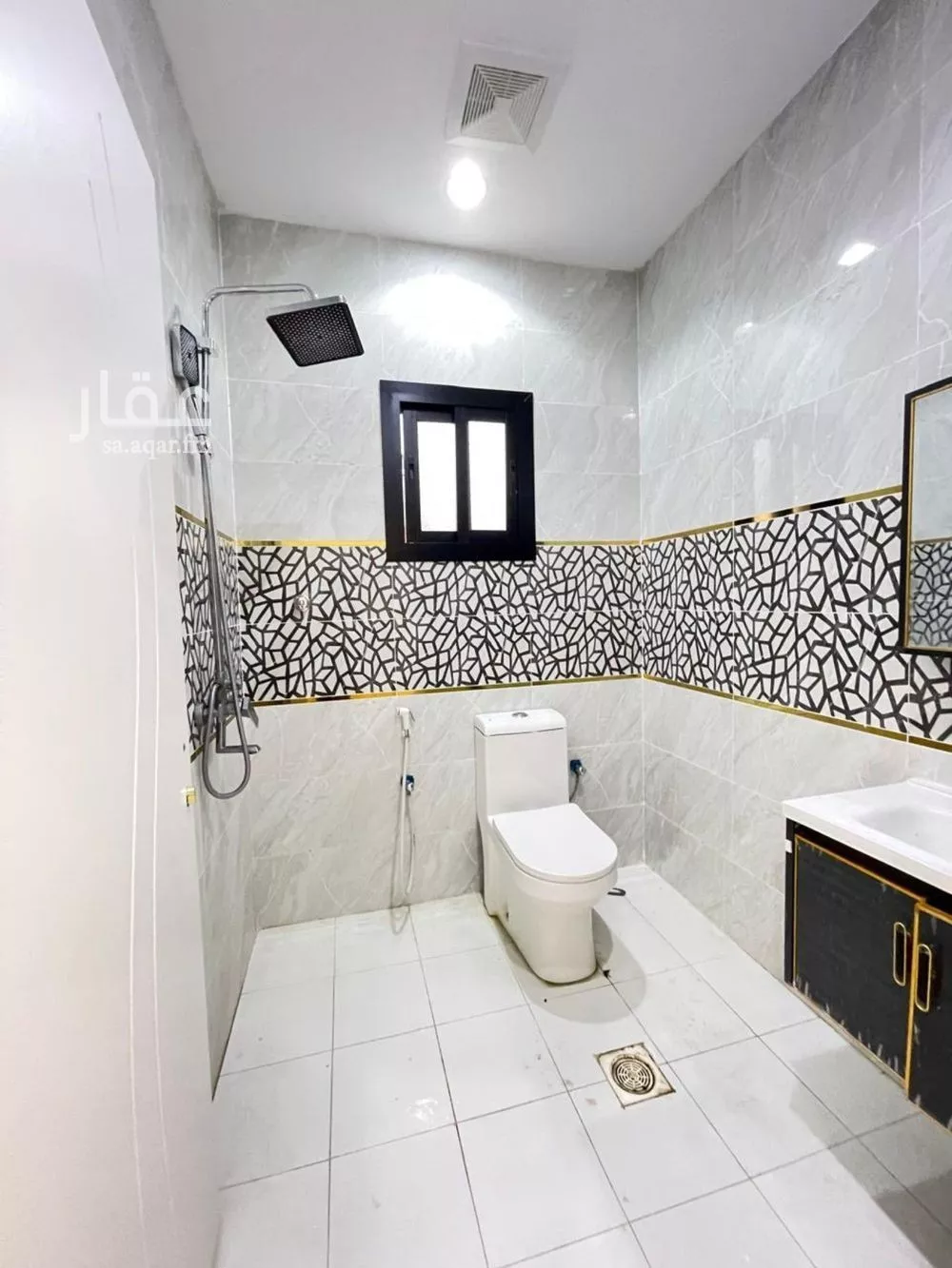6 bedroom villa in King Fahd 8