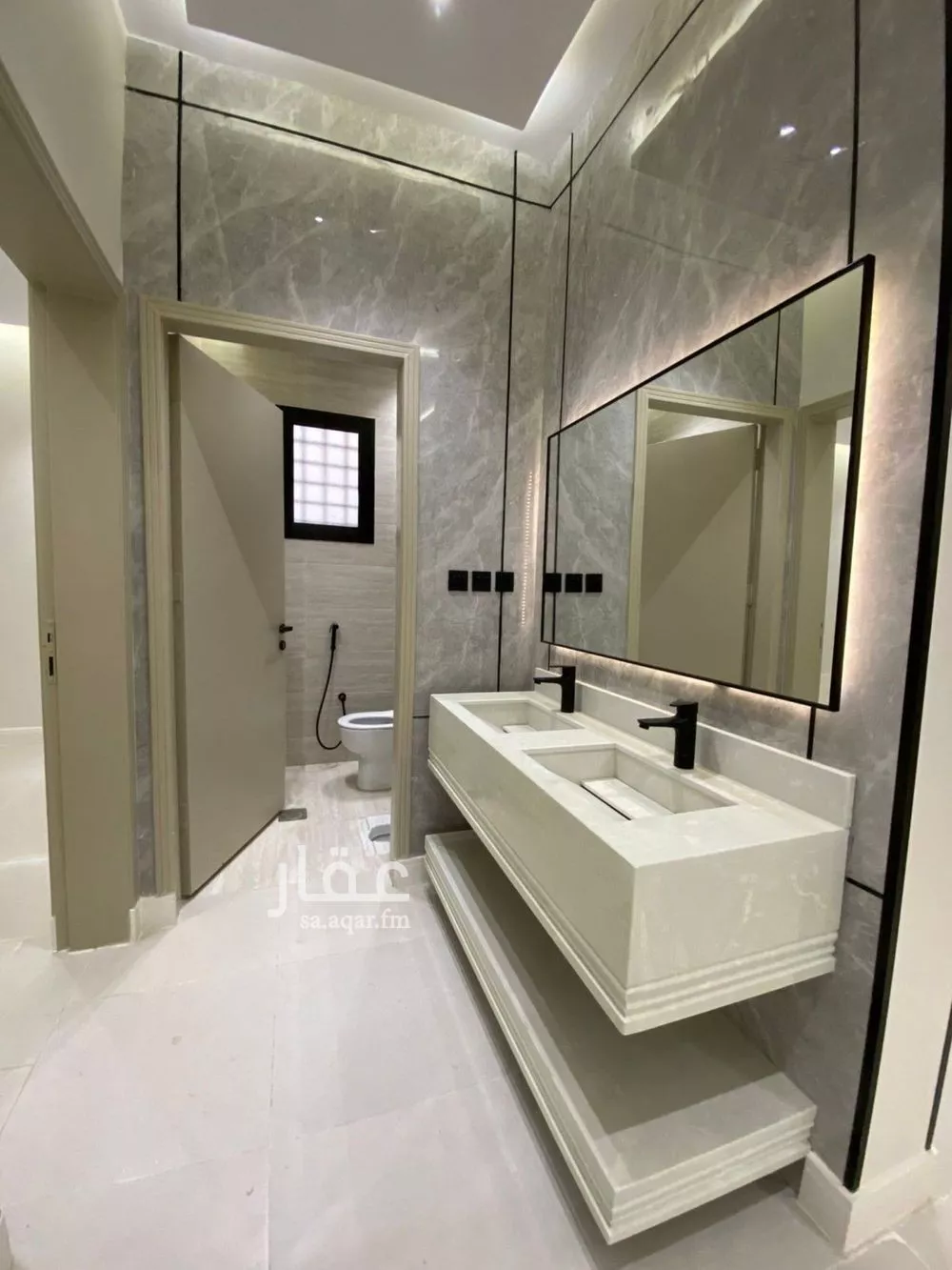 6 bedroom villa in Al Sharayea 4