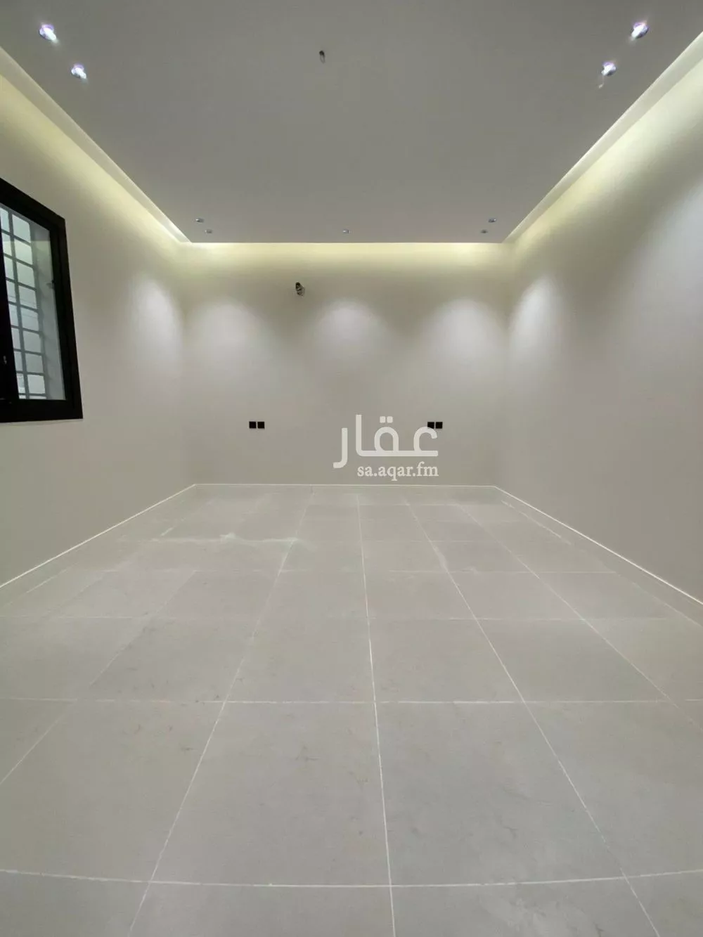 6 bedroom villa in Al Sharayea 7