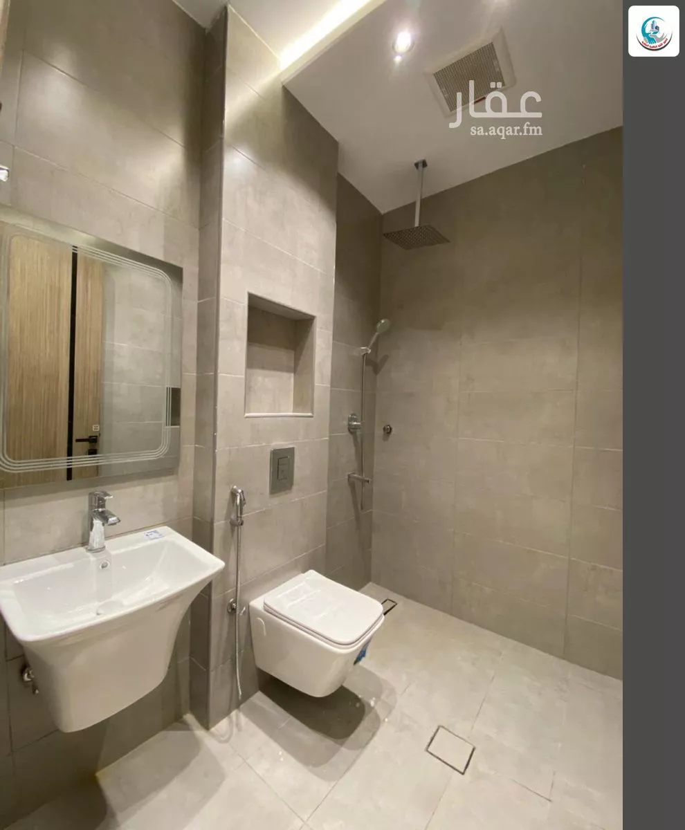 10 bedroom villa in King Fahd 18