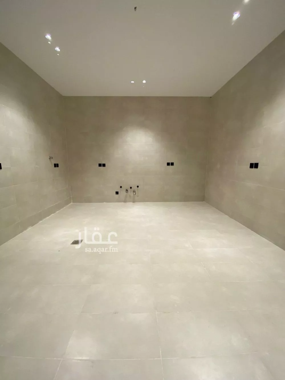 6 bedroom villa in Al Sharayea 15