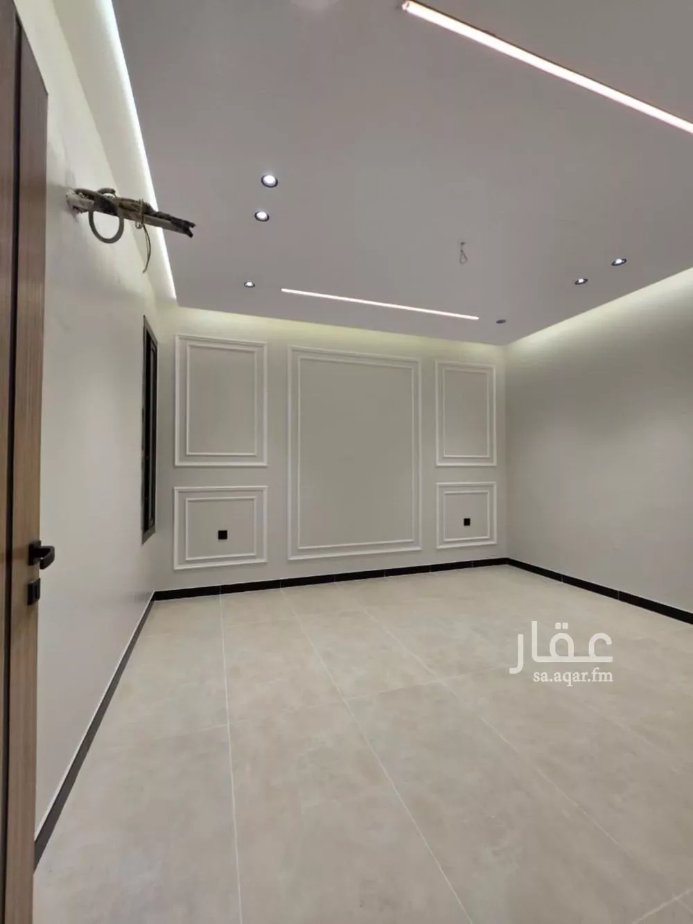 8 bedroom villa in King Fahd 11